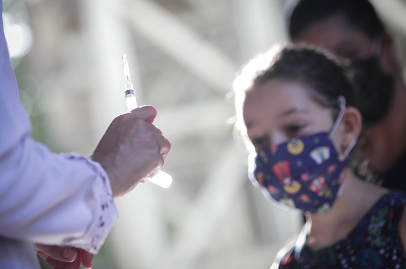 EE.UU. anunciará un plan para vacunar contra la covid a menores de 5 años
