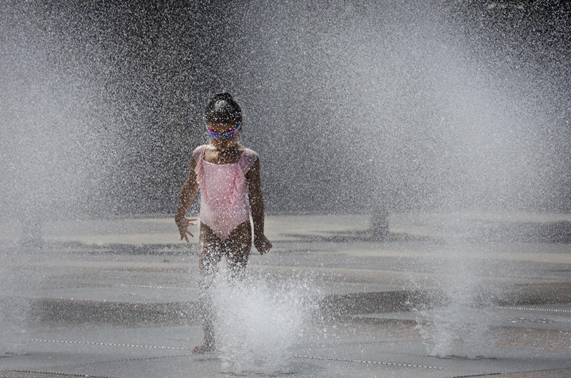 Unos 559 millones de niños expuestos a olas de calor frecuentes, según Unicef 
