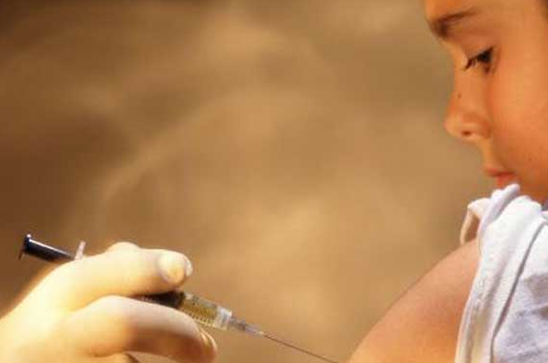 Aumentan cobertura de esquemas de vacunación a menores en Jalisco 