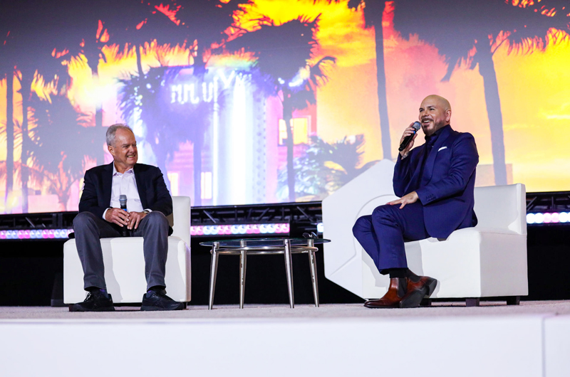 Pitbull habla en el foro eMerge Americas sobre el impacto de la tecnología en Miami