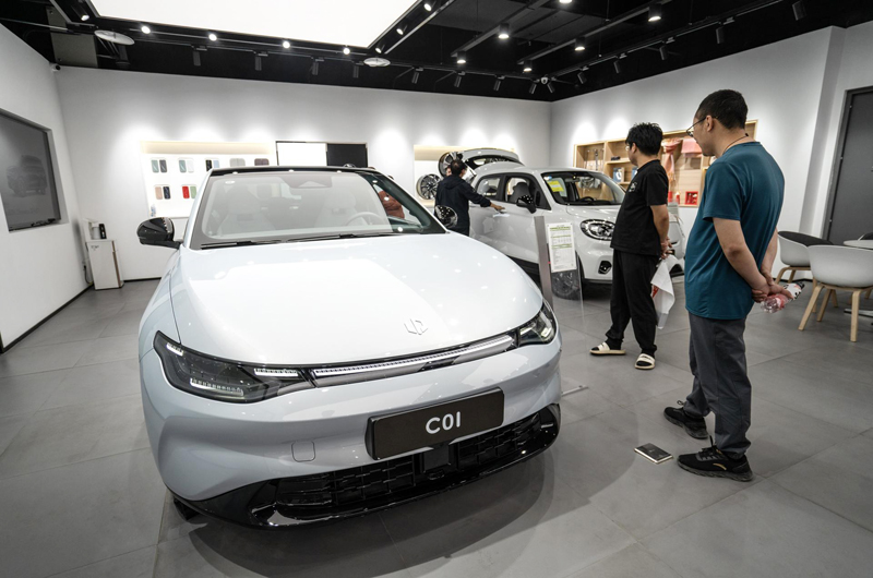 EE.UU. impondrá arancel del 100 % a vehículos eléctricos chinos desde el 27 de septiembre