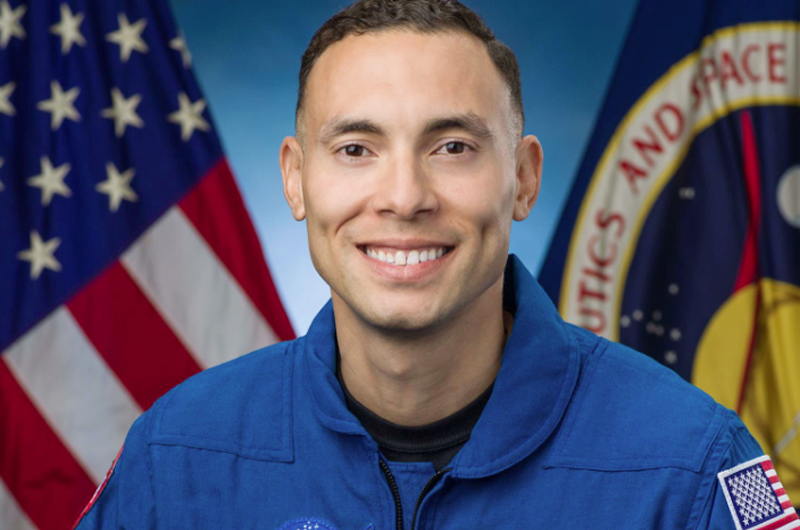 Marcos Berríos, candidato a astronauta de NASA, subraya los valores hispanos