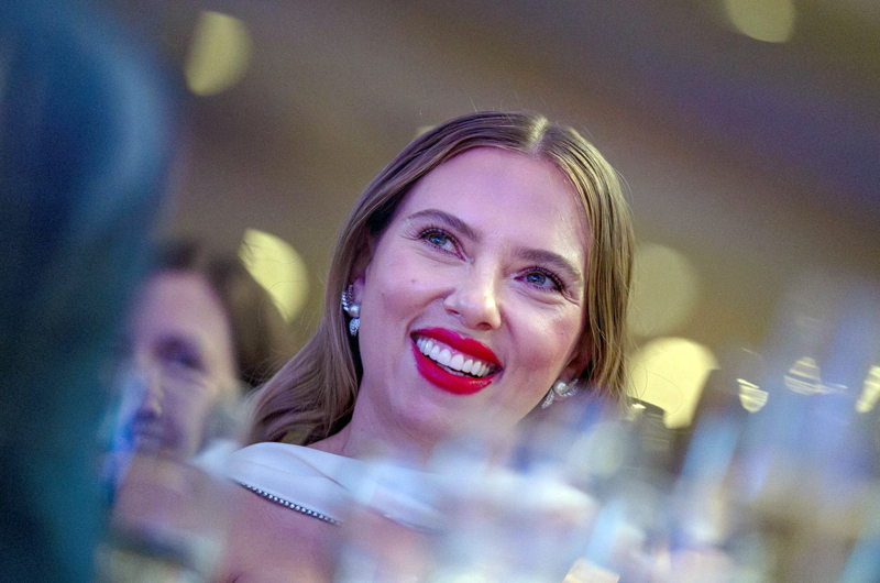 Scarlett Johansson dice que OpenAI aceptó a “regañadientes” pausar la voz de ChatGPT