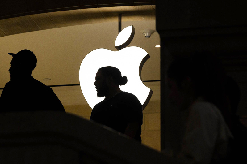El gobierno de Biden demanda a Apple por crear un monopolio en el mercado de ‘smartphones’