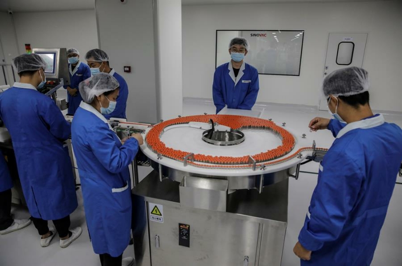 China fabricará mil millones de dosis de vacunas contra el virus en 2021