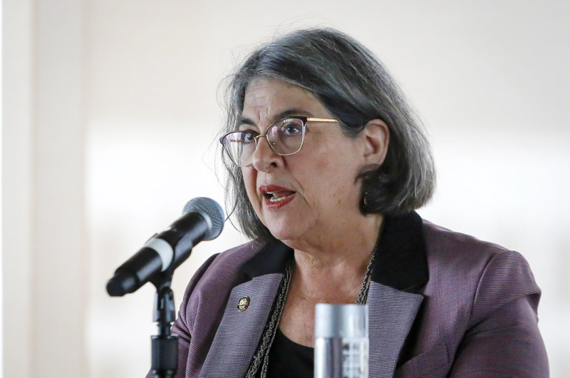 La alcaldesa de Miami-Dade urge la renovación del TPS para venezolanos