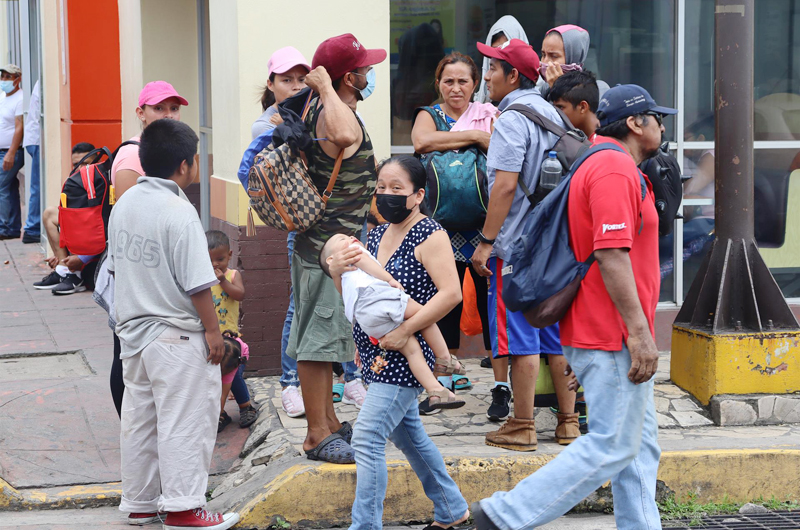 Nueva caravana migrante intentará salir de Tapachula (México) hacia  EE.UU.
