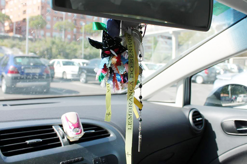 La multa por llevar el ambientador colgado en el espejo retrovisor del coche