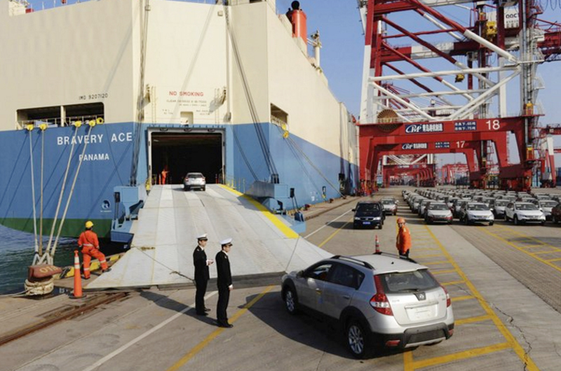 Tarifas a los autos importados: ¿México y Canadá en la mira?