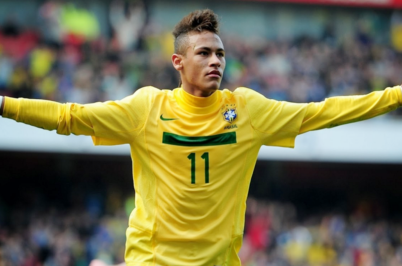 Neymar Junior llega a Brasil para operarse con vistas a Copa de Rusia