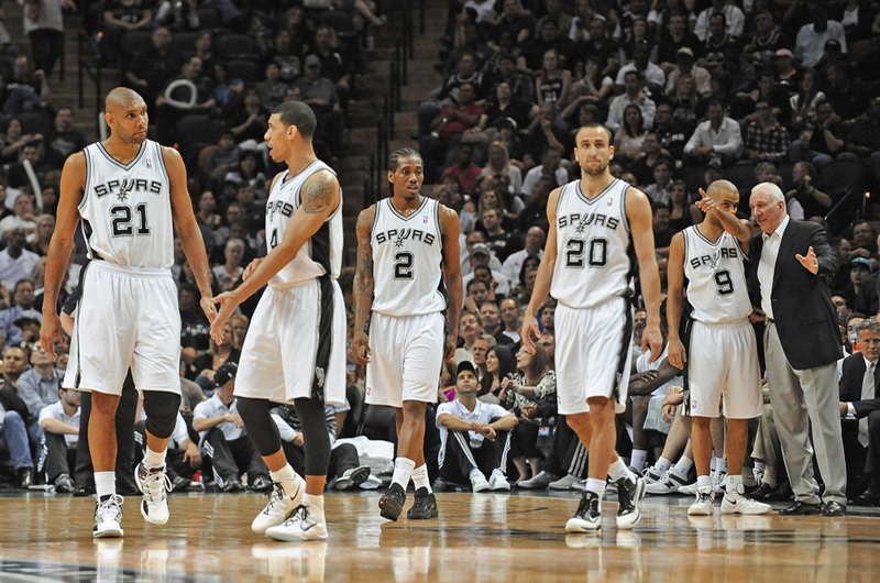 Spurs triunfa 98-90 ante Wizards y se afianza en plaza de playoffs NBA