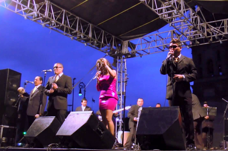 Sonora Dinamita arranca concierto de cumbia en el zócalo capitalino