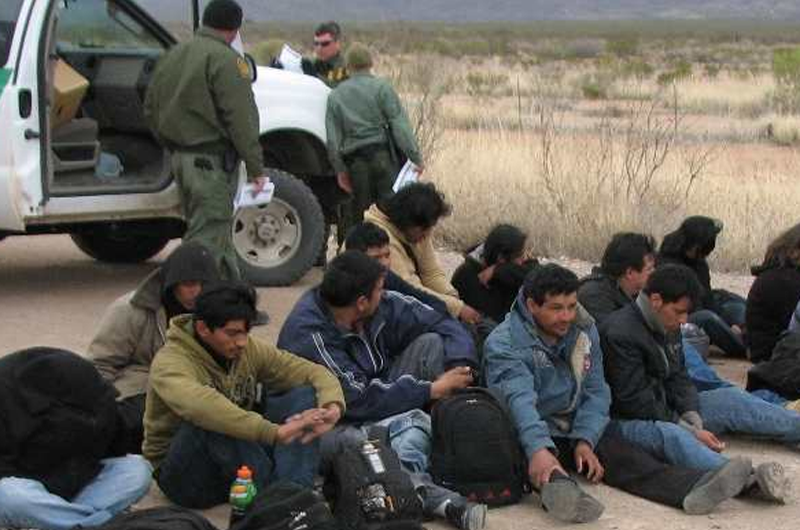 Migrantes siguen arribando a frontera en espera de pasar a Estados Unidos