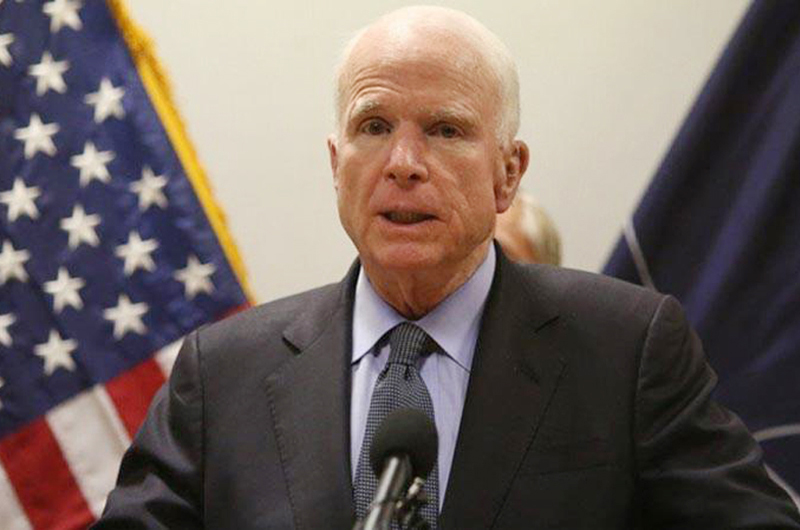Lamenta senador McCain su fracaso en lograr reforma migratoria en EU