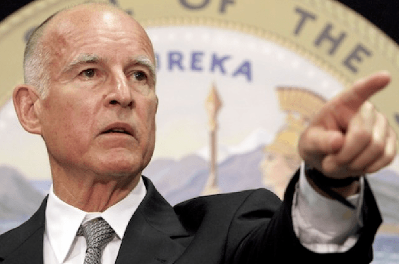 Gobernador de California emite 56 indultos, favorece a cinco inmigrantes