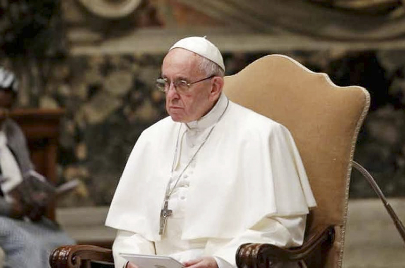 Papa fustiga a políticos  anti-inmigrantes “siembran violencia”