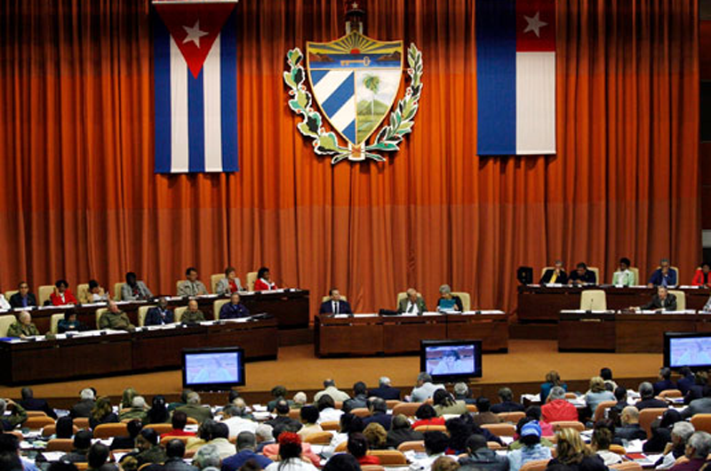 Inicia Parlamento histórica sesión para elegir a sucesor de Raúl Castro