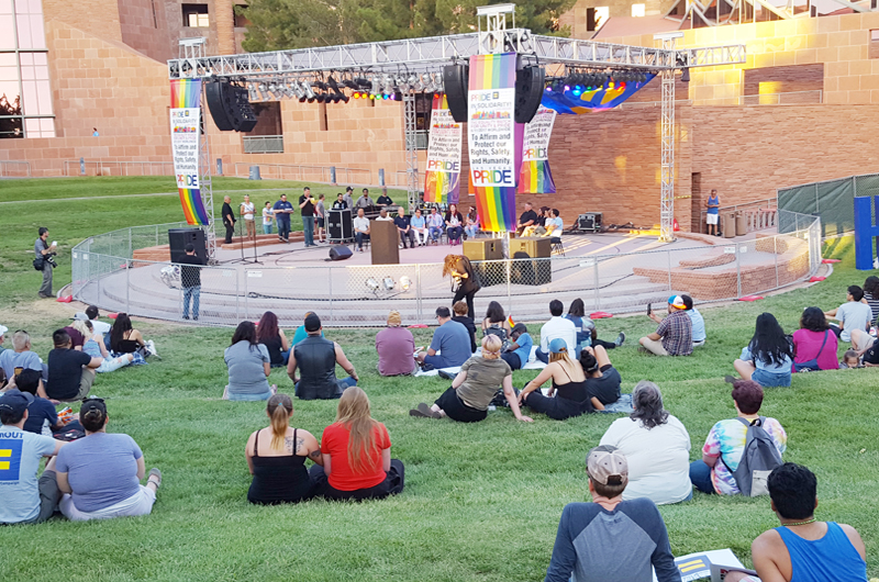 Recordaron a víctimas del “Club  Pulse” con el orgullo gay por lo alto