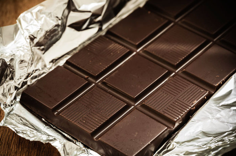Chocolate amargo mejora la vista a corto plazo