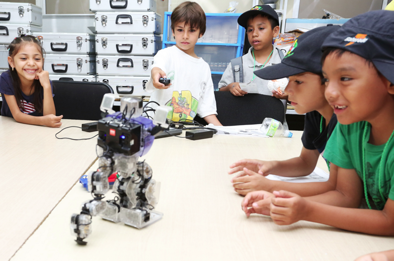 Empresa de robótica acercará ciencia y tecnología a niños en la ciudad