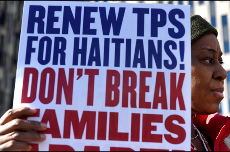 Fustigan al presidente Trump por cancelar protección a haitianos