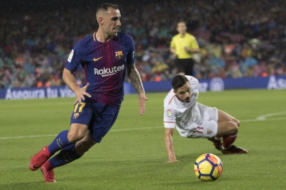 Barcelona supera 2-1 a Sevilla con algunos apuros en liga de España